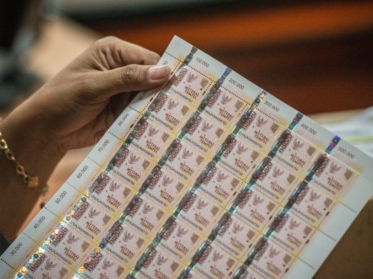 1612158654346-materai