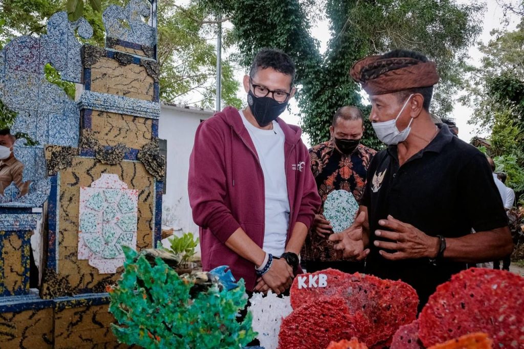 9D44D21B-06A5-4D2D-9BB1-6E992F29044E