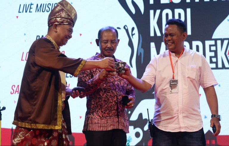 b75e2d4e-c532-4c06-82d5-f78be24b8156