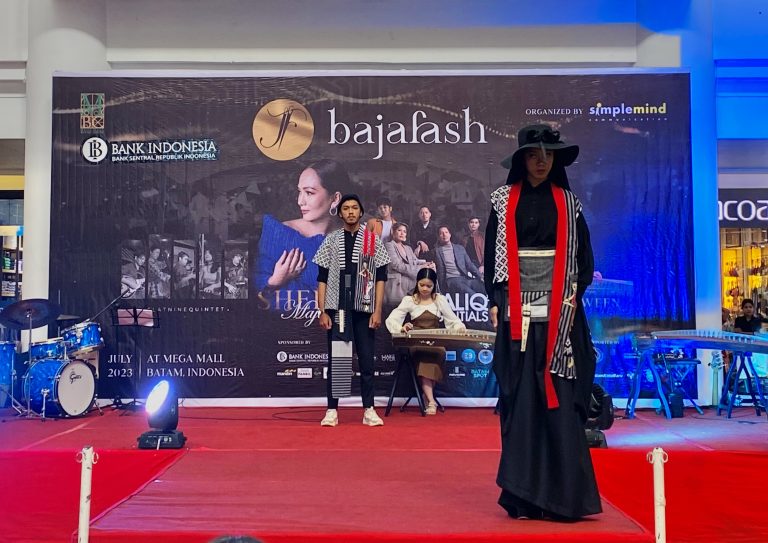 AF2E9CE4-E058-4CEF-A7D1-124C18B34A9B