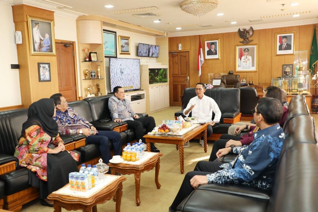 565209962_1198316308815783_2540550708440390570_n